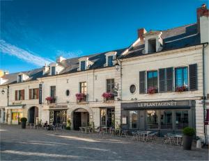 Hotels Logis Hotel La Croix Blanche Fontevraud : photos des chambres