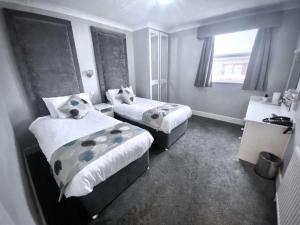 Twin Room room in Park House Hotel