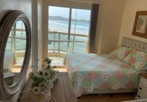 PRAIA DO FORTE LUXO - TOTALMENTE DE FRENTE PARA o MAR