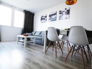 Plac Grzybowski Apartment by BookingHost