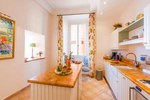 Appartements ON VILLEFRANCHE BAY - AP3040 by Riviera Holiday Homes : photos des chambres