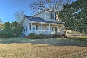 Columbia Home with Spacious Yard Less Than 2 Mi to Dtwn - Cayce