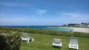 Grand LARGE FACE A LA PLAGE TRESTEL