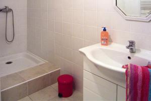 Maisons de vacances holiday home, Pont-Saint-Esprit : photos des chambres