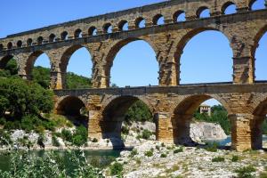 Maisons de vacances Charming Stone House with Terrace : photos des chambres