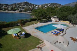 Black Diamond Luxury Beachfront Villa Melina