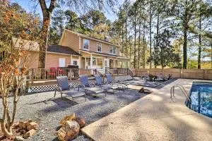 Lakefront Macon Home with Pool, Dock and Fishing! - Barnesville