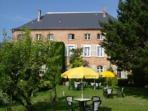Hotels Logis Le Clos du Montvinage Rest. Auberge Val De l'Oise : photos des chambres