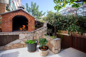 Beautiful appartment with garden and terrace