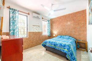 Malecon Beach House in Progreso 1 block from beach