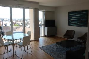 LA PLAGE - Boulevard Hebert Courtoisville