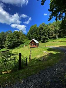 Cozy Cabin Near Grayson Highlands State Park
