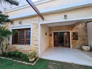 Casa na serra a 10 min de Guaramiranga! Ótima para descanso com conforto e para turismo! - Pacoti