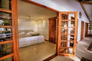 Hotel Tropico Latino