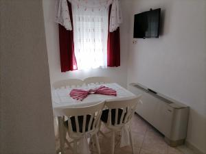Apartment 7, first floor 