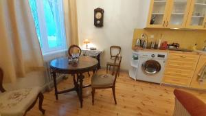 Majakovski Junior Suite