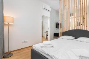 Modern Centrally Located Apartment
