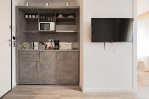 A12 Pristine 1bedrooom flat near Parthenon in Athens heart