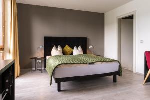 Superior Junior Suite with Balcony and Lake View room in Hotel Parks