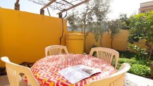 Yellow House-Villetta a due passi dal mare