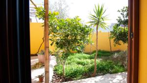 Yellow House-Villetta a due passi dal mare