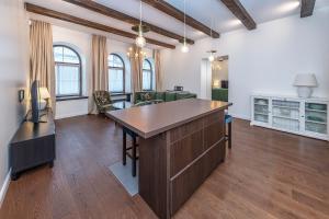 Luxury Old Town appartment near MO Museum