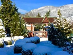 Holiday Resort Švárny - 鲁容贝罗克