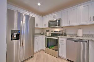 Water Views and Pool Access Lake Ozark Escape!