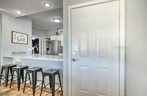 Water Days and Views Await Lake Ozark Condo!