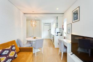 Almada Downtown Apartment by DAHOME