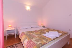 Apartment 5, first floor