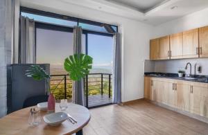 Villa Favella-Pop-Art-View-7BR-Jamaca De Dios-Balcony-Dream