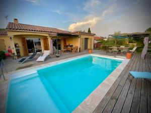 Villas Magnifique villa avec piscine et jardin paysage : photos des chambres