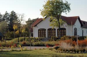 Sarlóspuszta Club Hotel