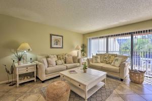 Siesta Key Condo Resort Amenities, Walk to Beach!