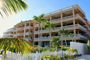 Hol Chan Reef Resort & Villas