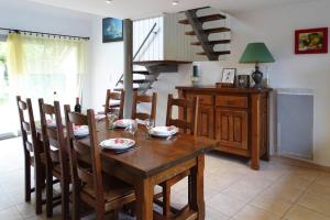 Maisons de vacances Enchanting holiday home in St Martin-de-Brehal with terrace : photos des chambres