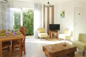 Maisons de vacances holiday home, Arpaillargues-et-Aureillac : photos des chambres