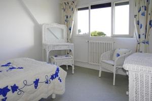 Maisons de vacances Holiday home with sea views, Trebeurden : photos des chambres