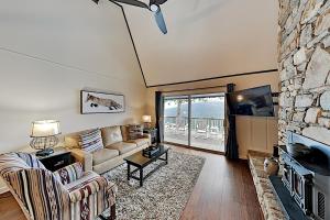 Youngs Mountain Hideaway