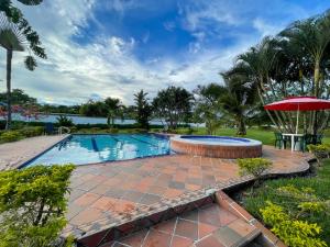 Finca Turística Villa Natasha - Casa Campestre y Cabañas Villavicencio