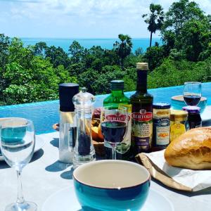Ko Samui Seaview pool villa Seren with car