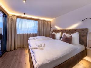 Apartment in Bramberg with Mountain Views