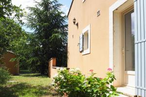 Maisons de vacances Semi-detached house, Lacoste : photos des chambres