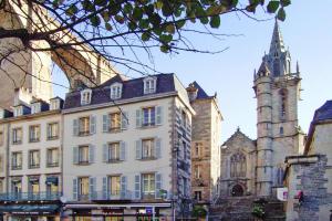 Maisons de vacances Holiday Home in Plougasnou near Sandy Beach : photos des chambres