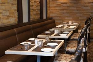 Gold Crest Business Hotel