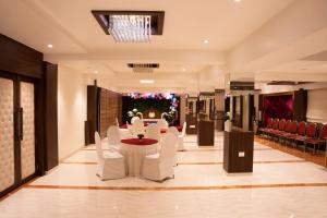 Gold Crest Business Hotel