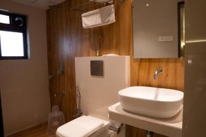 Gold Crest Business Hotel