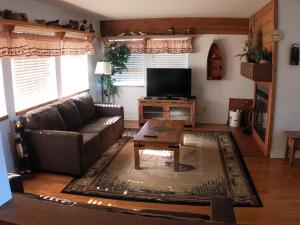 Two-Bedroom Condo room in RR-edgewater08