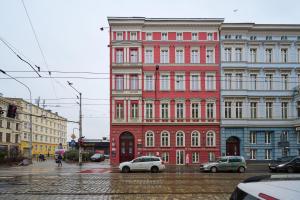 City Center Railway Station Apartment Piłsudskiego by Renters